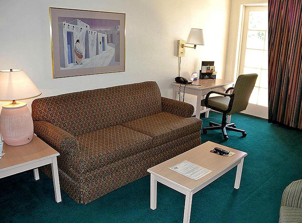 Windmill Suites Surprise - Phoenix, Ascend Hotel Collection Buitenkant foto