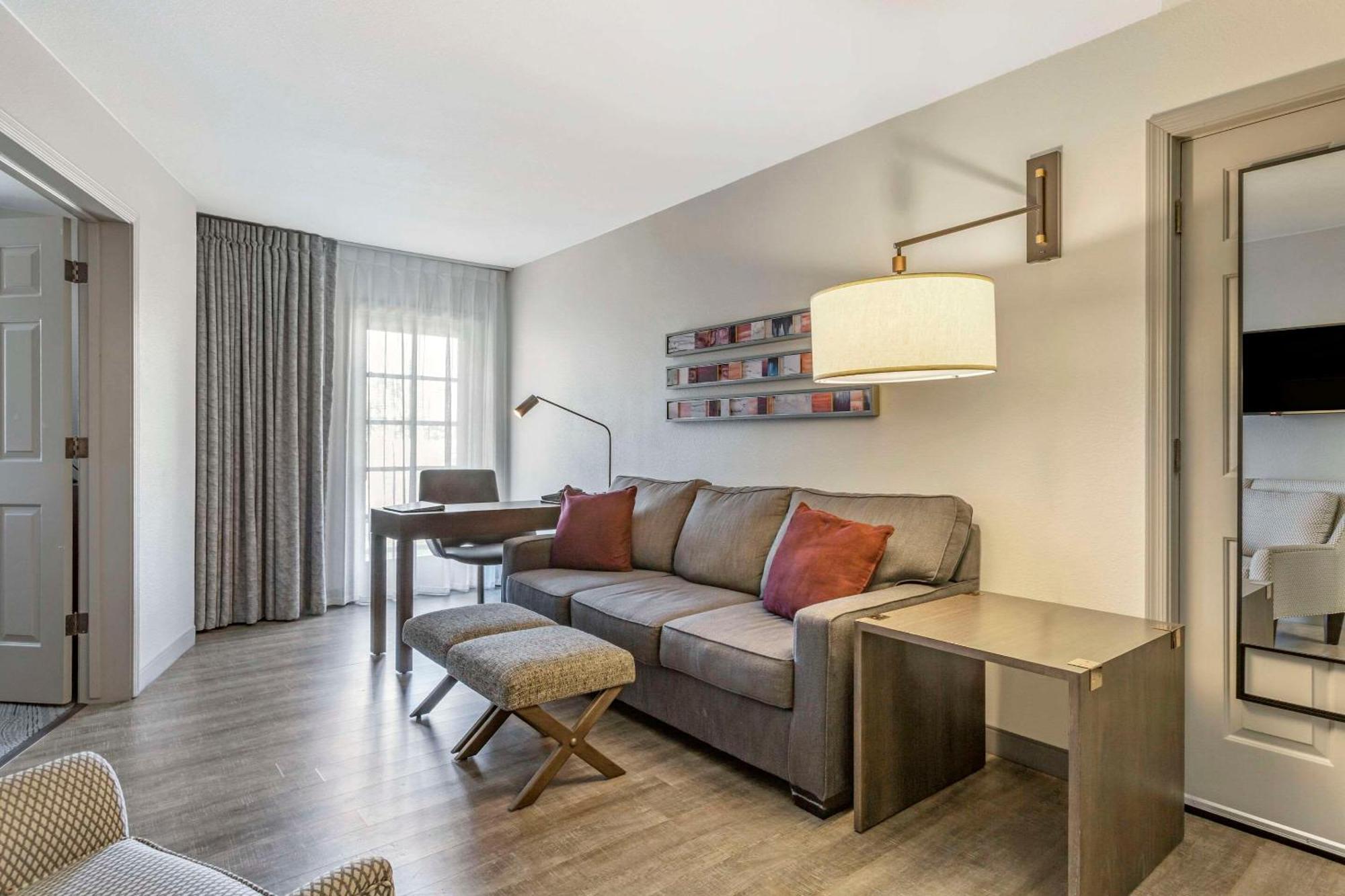 Windmill Suites Surprise - Phoenix, Ascend Hotel Collection Buitenkant foto